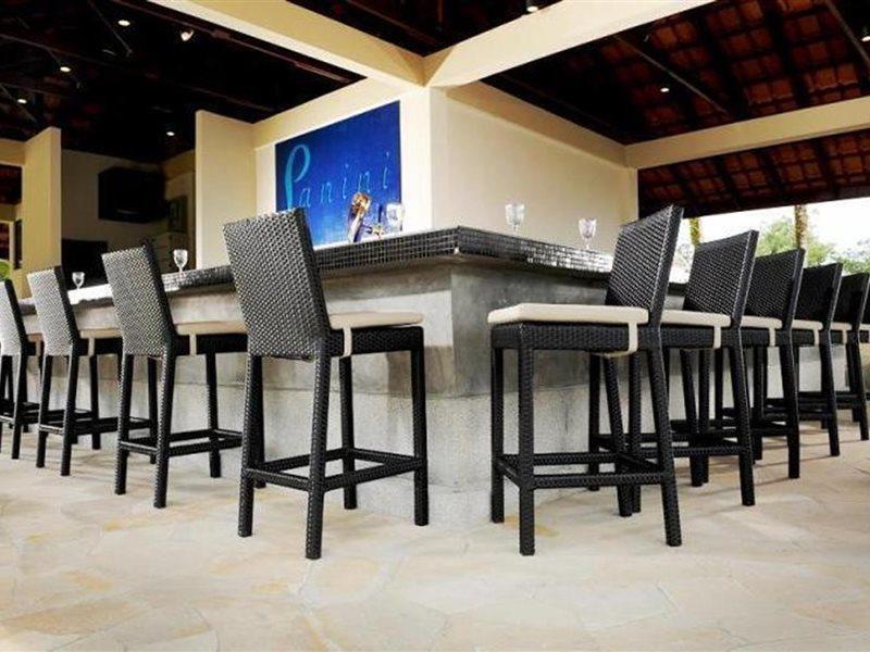 Damai Puri Resort & Spa Кучинг Екстериор снимка Bar stools
