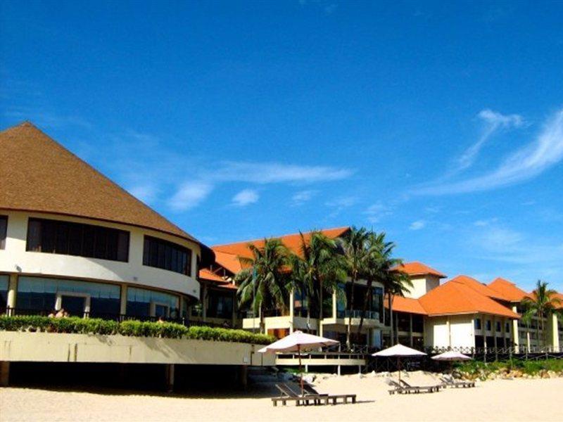 Damai Puri Resort & Spa Кучинг Екстериор снимка The Bayview Suites