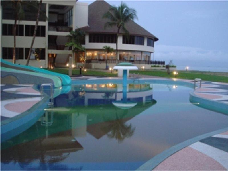 Damai Puri Resort & Spa Кучинг Екстериор снимка Club Med Cancun