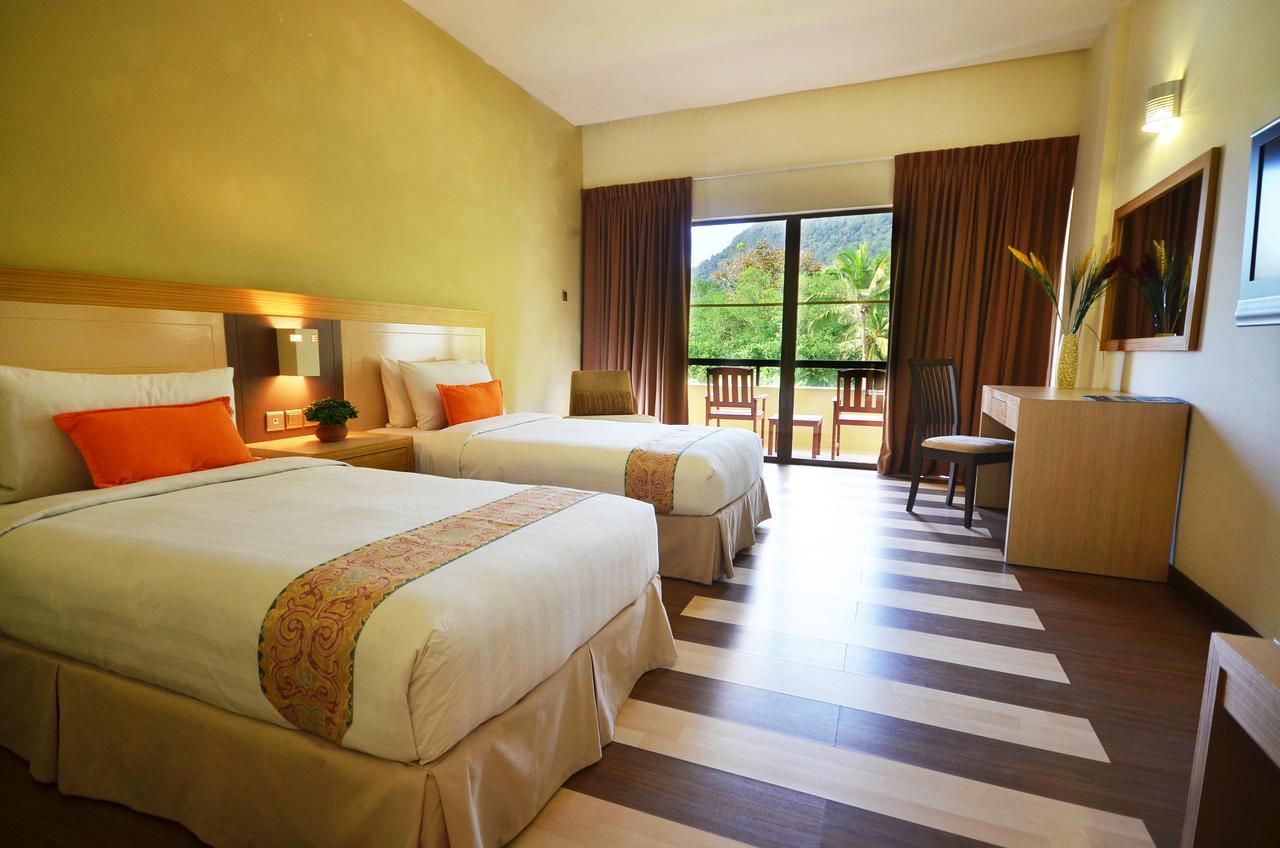 Damai Puri Resort & Spa Кучинг Екстериор снимка Deluxe Room