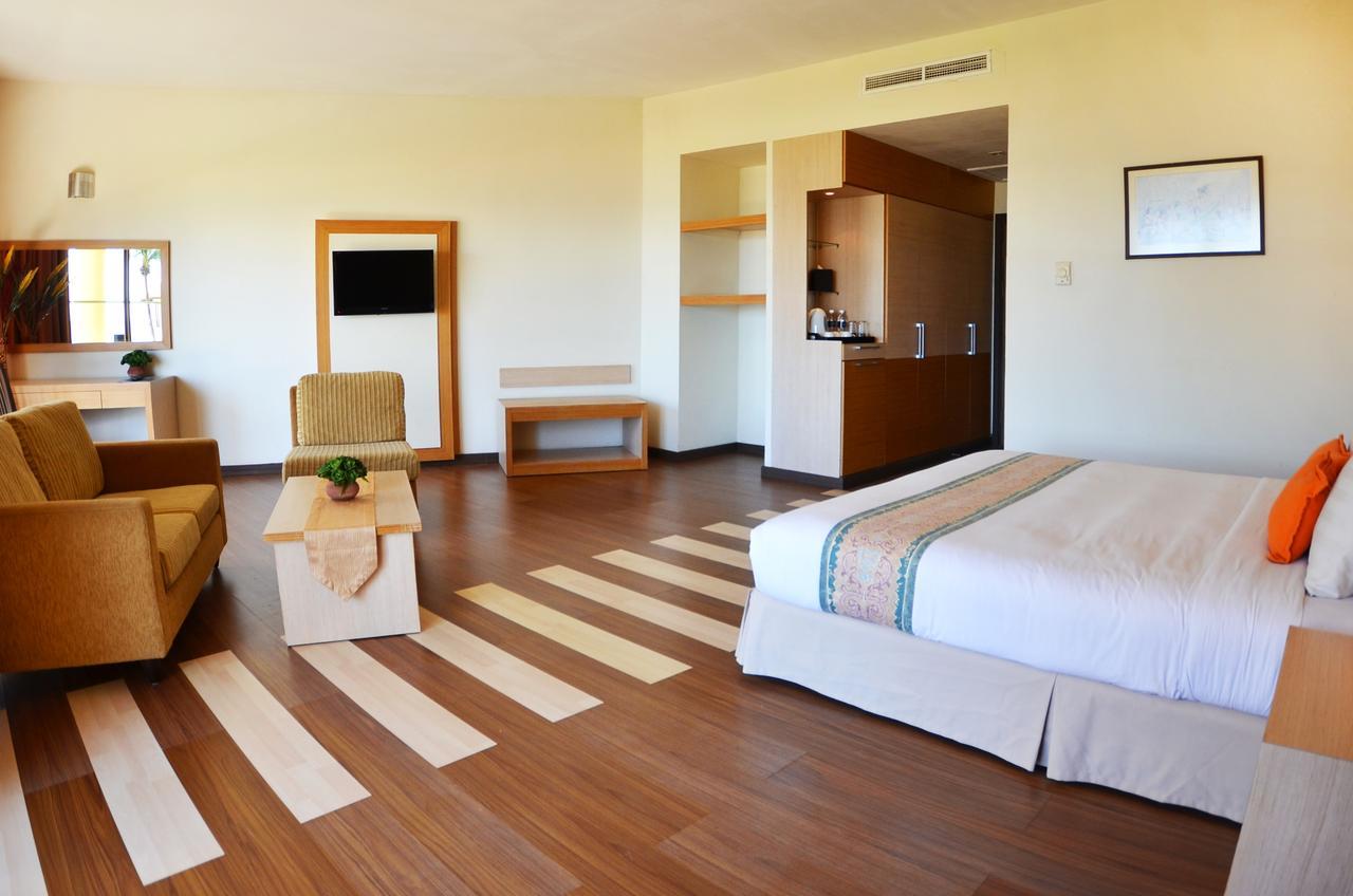 Damai Puri Resort & Spa Кучинг Екстериор снимка A room at the hotel