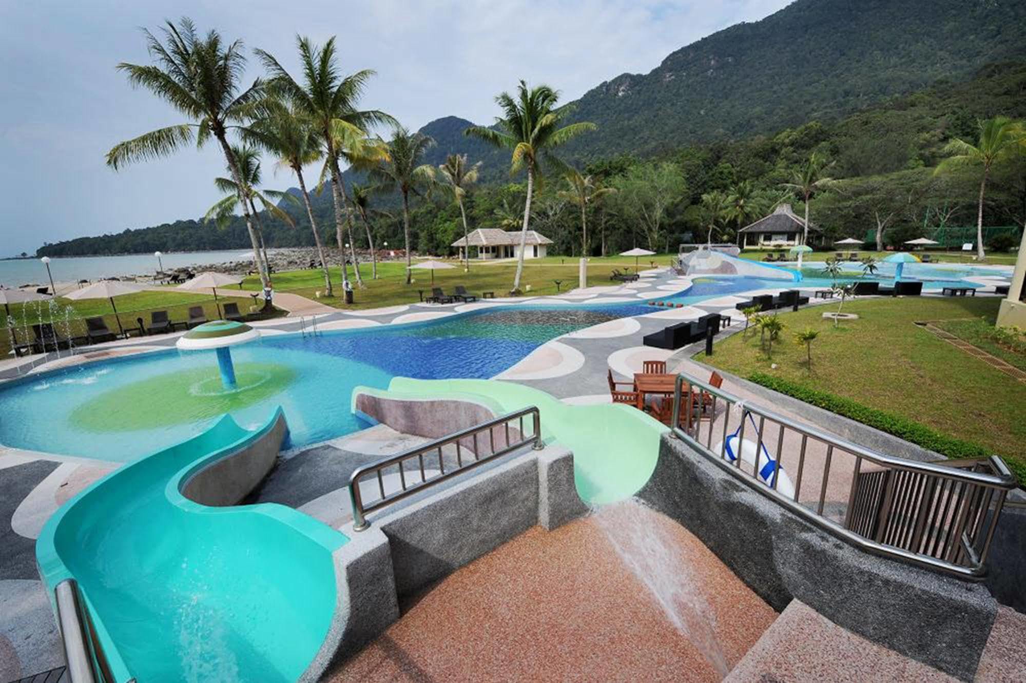 Damai Puri Resort & Spa Кучинг Екстериор снимка Waterpark